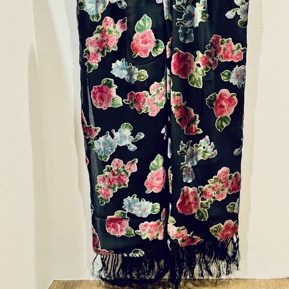 Silk and velvet rose red & green, with blk fringe - Picture 6 of 9